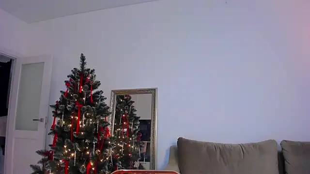 Snapshot of Kossie_ chatting on 12-25-24, 11:22 Kossie  online show from 12-25-24, 11:22