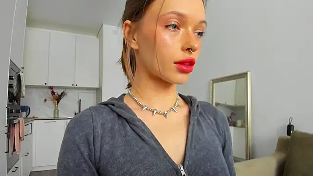 Snapshot of Kossie_ chatting on 02-13-25, 12:21 Kossie  online show from 02-13-25, 12:21