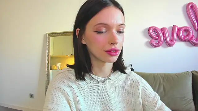 Snapshot of Kossie_ chatting on 03-21-25, 02:18 Kossie  online show from 03-21-25, 02:18