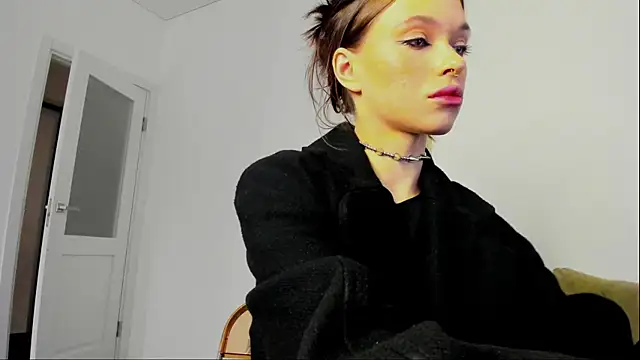 Snapshot of Kossie_ chatting on 10-19-25, 06:19 Kossie  online show from 10-19-25, 06:19