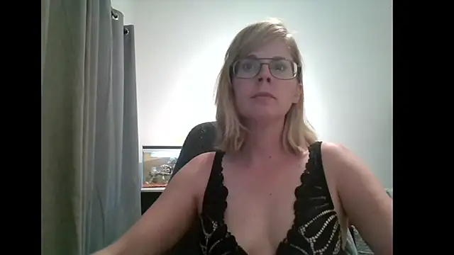 SavannaGirly online show from 02-17-25, 05:43