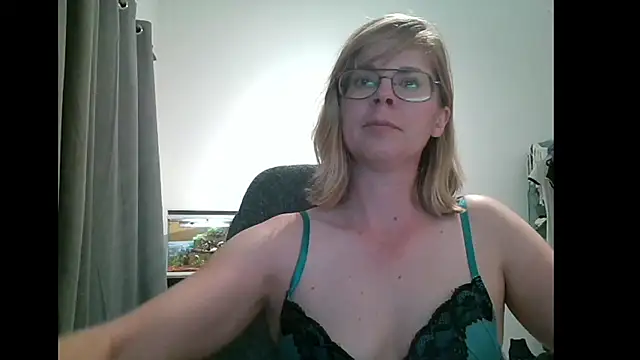 SavannaGirly online show from 03-06-25, 08:05