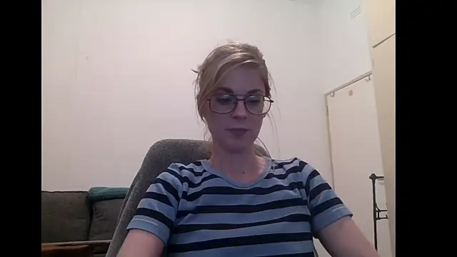 SavannaGirly online show from 09-17-25, 06:59