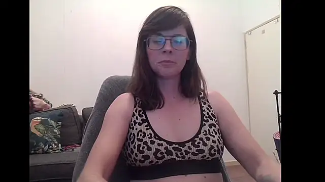 Snapshot of SavannaGirly chatting on 02-13-26, 12:23 SavannaGirly online show from 02-13-26, 12:23