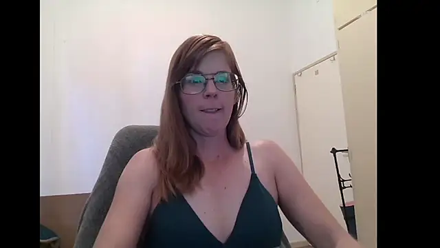 Snapshot of SavannaGirly chatting on 05-28-26, 09:28 SavannaGirly online show from 05-28-26, 09:28
