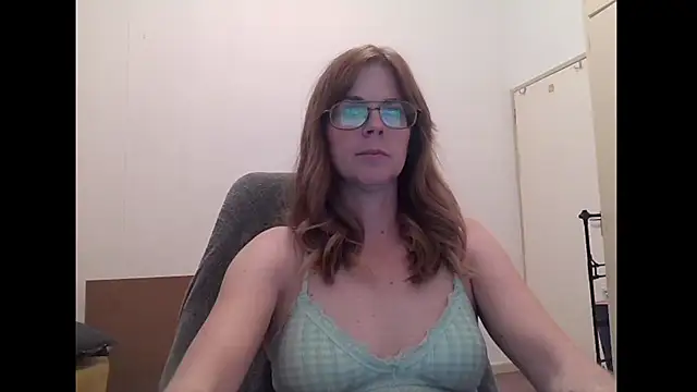 Snapshot of SavannaGirly chatting on 06-24-26, 06:56 SavannaGirly online show from 06-24-26, 06:56