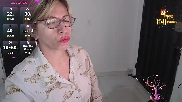 Chayla Ruiz online show from 11-07-25, 12:05