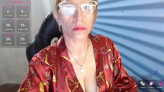 Chayla Ruiz online show from 05-05-26, 10:23