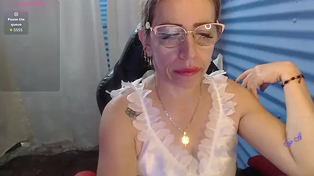 Chayla Ruiz online show from 06-10-26, 11:31