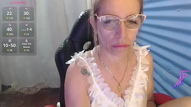 Chayla Ruiz online show from 06-16-26, 11:24