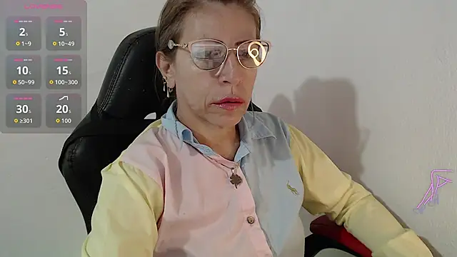 Chayla Ruiz online show from 06-25-26, 10:20