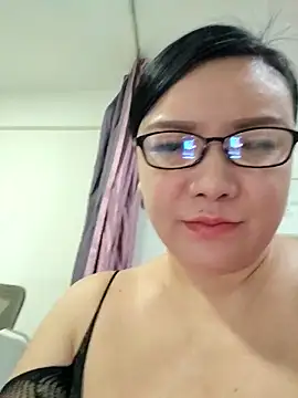 LILYsweetfcup online show from 05-05-26, 12:02