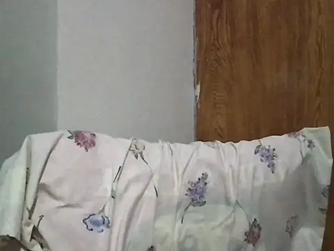 Snapshot of Lhadycarolyn chatting on 03-16-25, 04:41 Lhadycarolyn online show from 03-16-25, 04:41