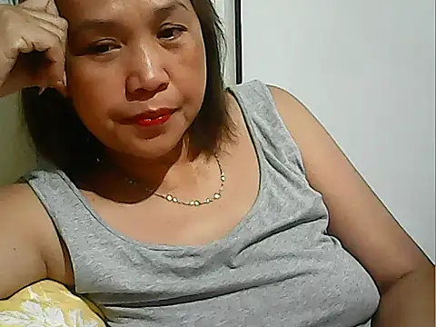 Snapshot of Lhadycarolyn chatting on 10-03-25, 10:51 Lhadycarolyn online show from 10-03-25, 10:51