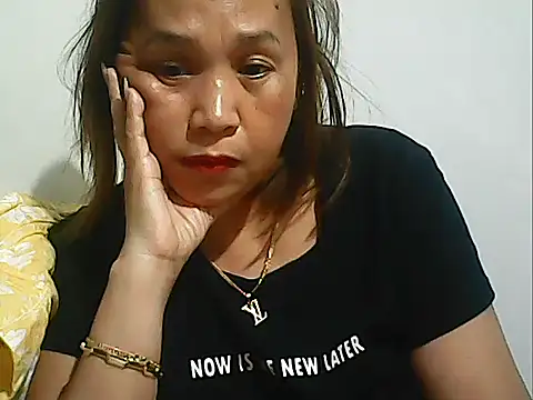 Snapshot of Lhadycarolyn chatting on 11-02-25, 11:18 Lhadycarolyn online show from 11-02-25, 11:18