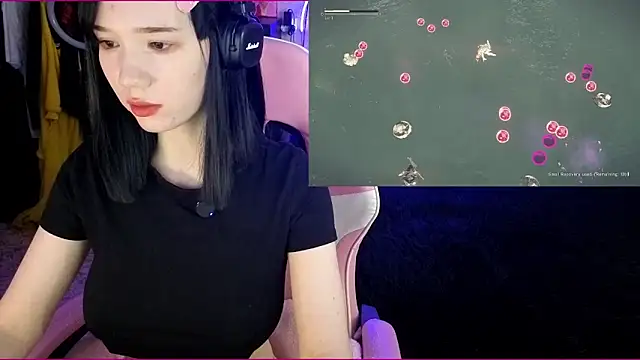 Snapshot of Maya_Viola chatting on 10-13-25, 06:02 Maya Viola online show from 10-13-25, 06:02