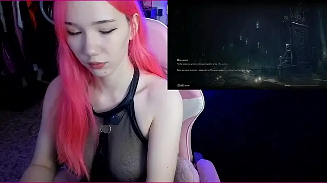 Snapshot of Maya_Viola chatting on 10-23-25, 05:40 Maya Viola online show from 10-23-25, 05:40