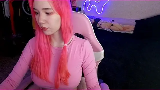 Snapshot of Maya_Viola chatting on 10-25-25, 05:59 Maya Viola online show from 10-25-25, 05:59