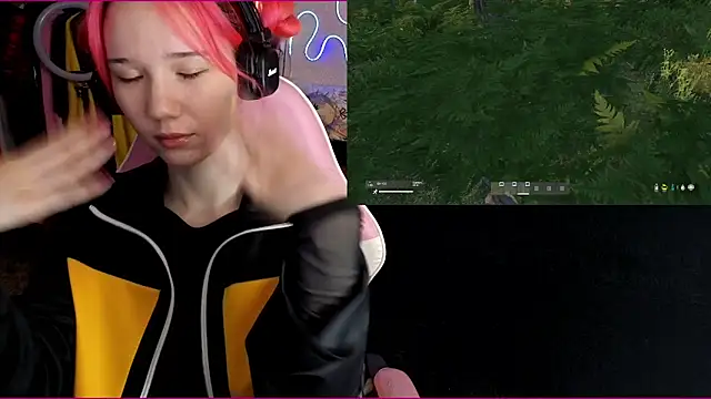 Snapshot of Maya_Viola chatting on 11-02-25, 05:21 Maya Viola online show from 11-02-25, 05:21