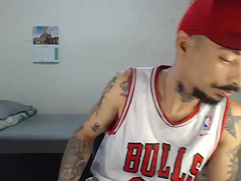 emiliano hottt online show from 03-27-26, 10:09