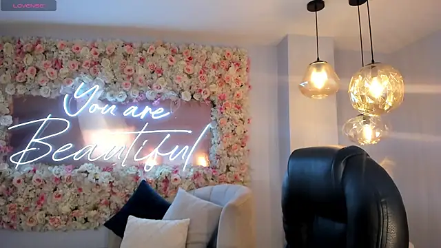 JadeEvansX online show from 11-16-25, 11:27