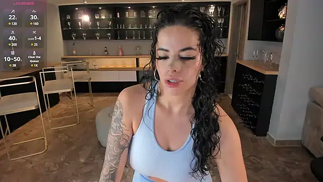 Snapshot of KateSunder chatting on 03-20-25, 12:22 KateSunder online show from 03-20-25, 12:22