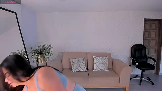 Snapshot of KateSunder chatting on 10-18-25, 11:44 KateSunder online show from 10-18-25, 11:44