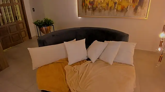 Snapshot of KateSunder chatting on 11-02-25, 07:33 KateSunder online show from 11-02-25, 07:33