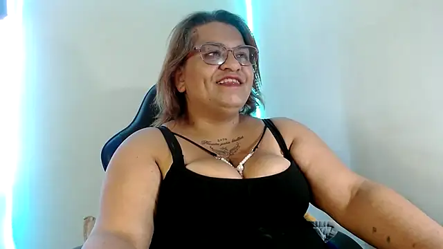 NAILAH SANZ online show from 09-21-25, 05:03