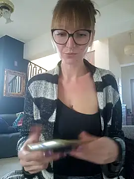 Snapshot of MissMialicious chatting on 02-28-25, 02:53 MissMialicious online show from 02-28-25, 02:53