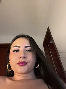 Snapshot of jailyncam_ chatting on 03-05-25, 10:32 jailyncam online show from 03-05-25, 10:32