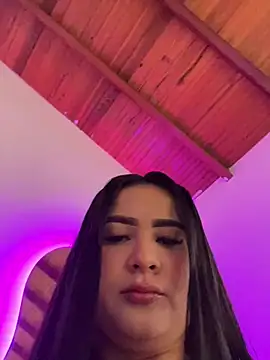 Snapshot of jailyncam_ chatting on 03-21-25, 01:23 jailyncam online show from 03-21-25, 01:23