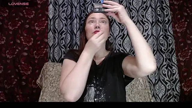 EmilyDoth online show from 11-17-25, 02:06