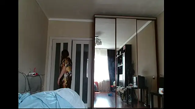 KiraGoldens online show from 05-14-26, 09:05