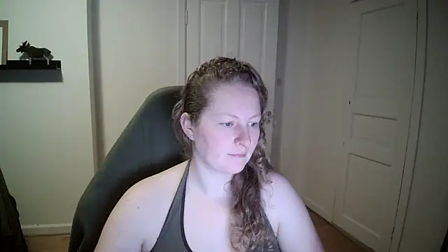 Snapshot of Girlnina-1995 chatting on 12-02-24, 08:41 Girlnina-1995 online show from 12-02-24, 08:41