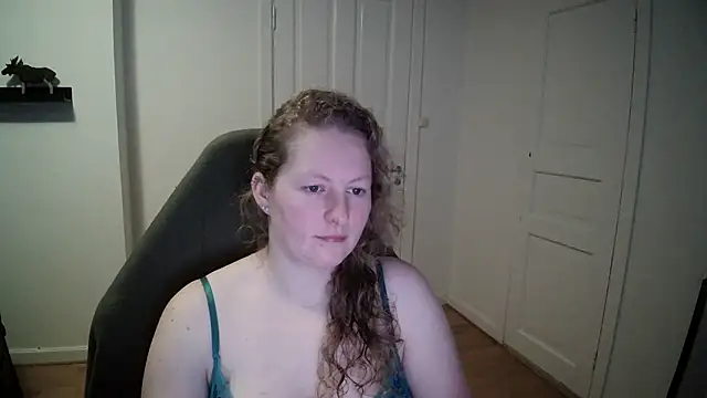 Snapshot of Girlnina-1995 chatting on 12-03-24, 10:17 Girlnina-1995 online show from 12-03-24, 10:17