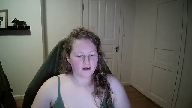 Snapshot of Girlnina-1995 chatting on 12-30-24, 05:34 Girlnina-1995 online show from 12-30-24, 05:34