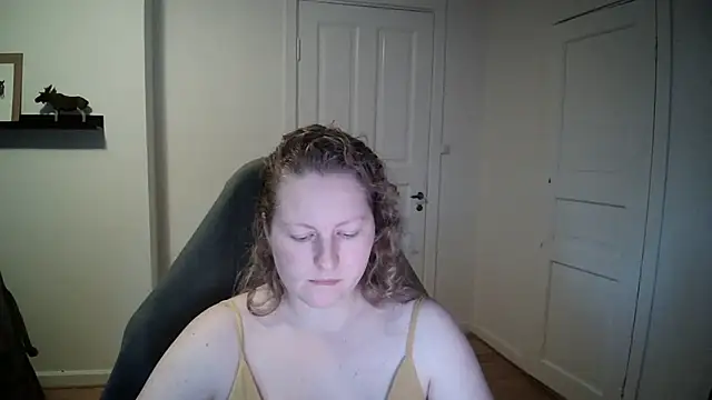 Snapshot of Girlnina-1995 chatting on 01-02-25, 01:51 Girlnina-1995 online show from 01-02-25, 01:51