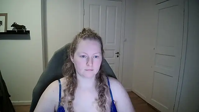 Snapshot of Girlnina-1995 chatting on 01-06-25, 10:57 Girlnina-1995 online show from 01-06-25, 10:57