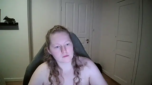Snapshot of Girlnina-1995 chatting on 01-06-25, 09:43 Girlnina-1995 online show from 01-06-25, 09:43
