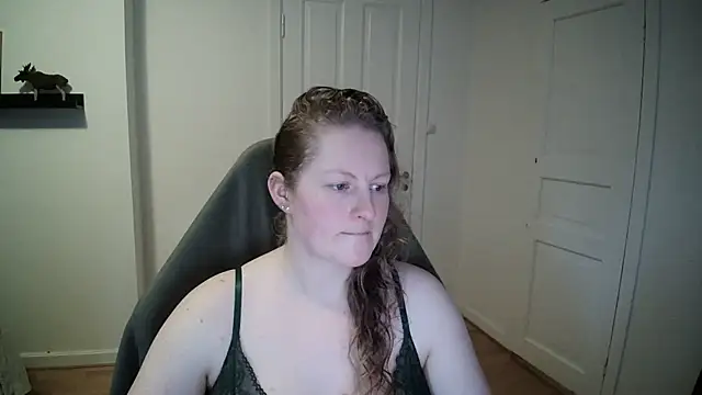 Snapshot of Girlnina-1995 chatting on 01-07-25, 11:48 Girlnina-1995 online show from 01-07-25, 11:48