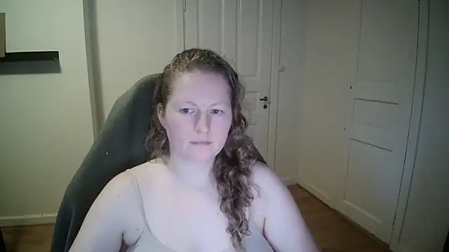 Snapshot of Girlnina-1995 chatting on 01-20-25, 12:28 Girlnina-1995 online show from 01-20-25, 12:28