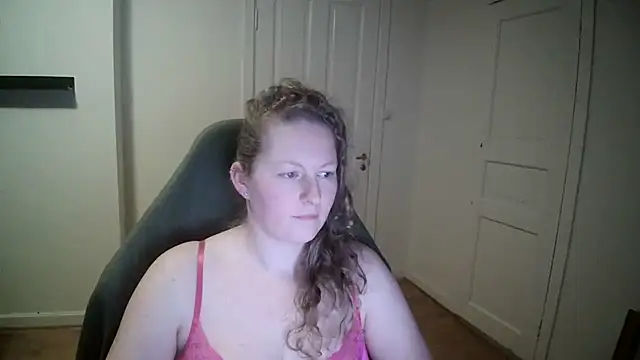 Snapshot of Girlnina-1995 chatting on 01-27-25, 05:48 Girlnina-1995 online show from 01-27-25, 05:48
