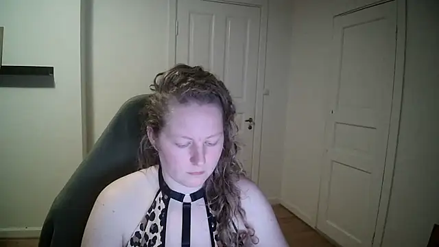 Snapshot of Girlnina-1995 chatting on 01-28-25, 07:21 Girlnina-1995 online show from 01-28-25, 07:21