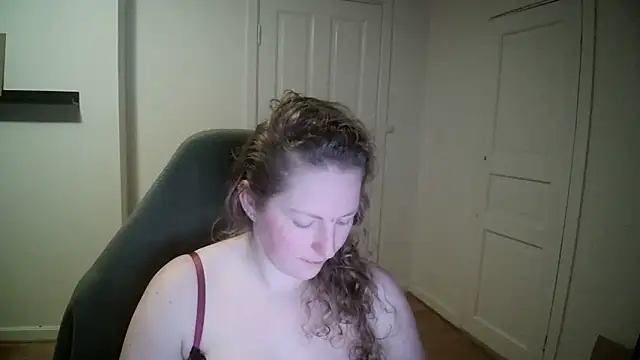 Snapshot of Girlnina-1995 chatting on 01-30-25, 07:48 Girlnina-1995 online show from 01-30-25, 07:48