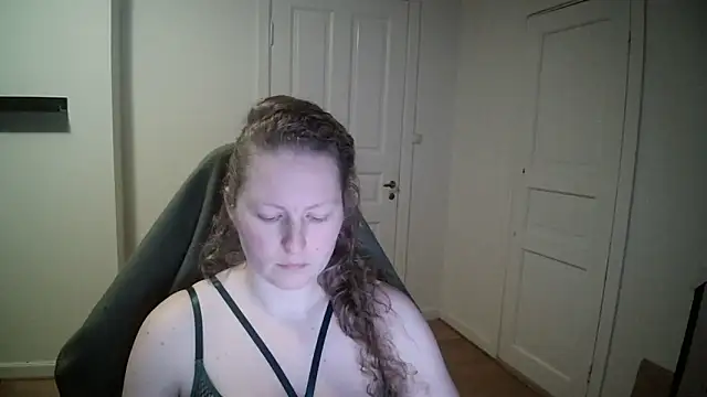 Snapshot of Girlnina-1995 chatting on 02-07-25, 03:19 Girlnina-1995 online show from 02-07-25, 03:19