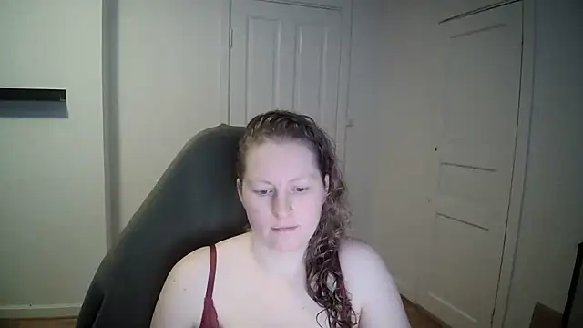 Snapshot of Girlnina-1995 chatting on 02-17-25, 11:55 Girlnina-1995 online show from 02-17-25, 11:55