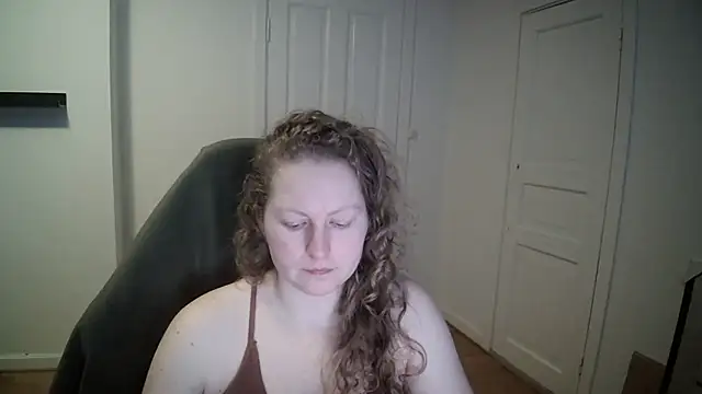 Snapshot of Girlnina-1995 chatting on 02-19-25, 11:49 Girlnina-1995 online show from 02-19-25, 11:49