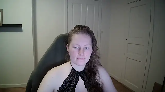 Snapshot of Girlnina-1995 chatting on 02-25-25, 09:42 Girlnina-1995 online show from 02-25-25, 09:42