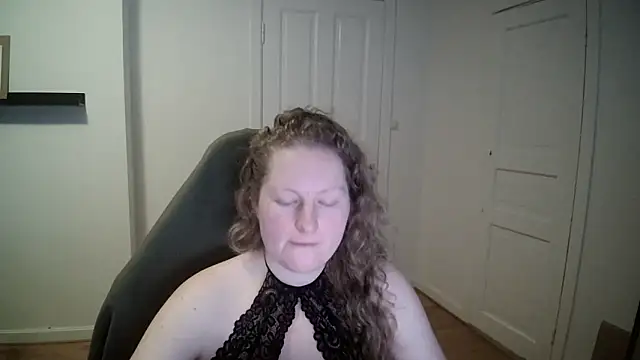Snapshot of Girlnina-1995 chatting on 02-25-25, 12:45 Girlnina-1995 online show from 02-25-25, 12:45